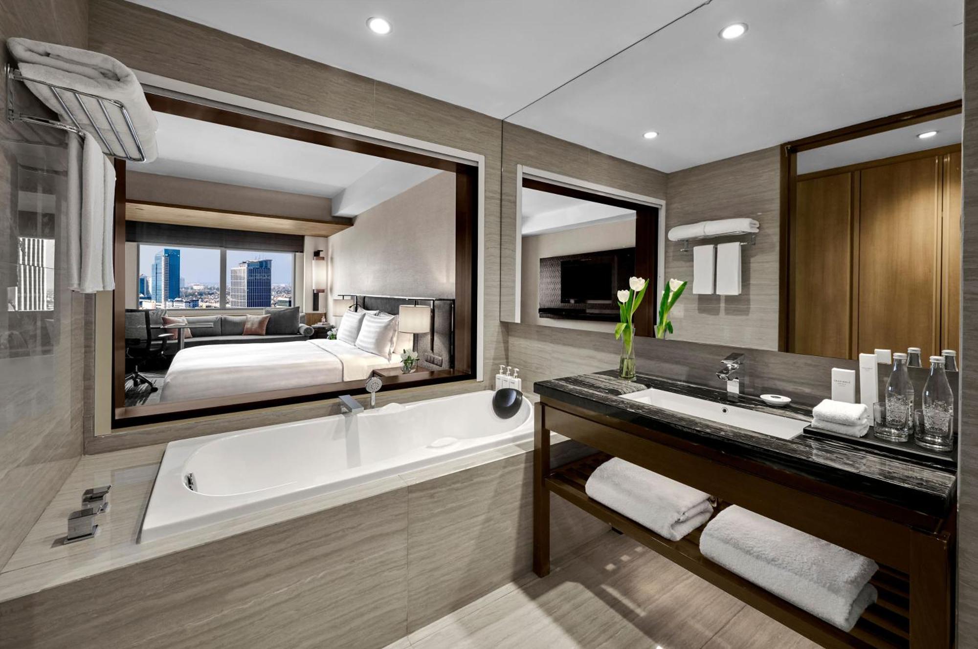 Master Suite,1774419064:JPEG
