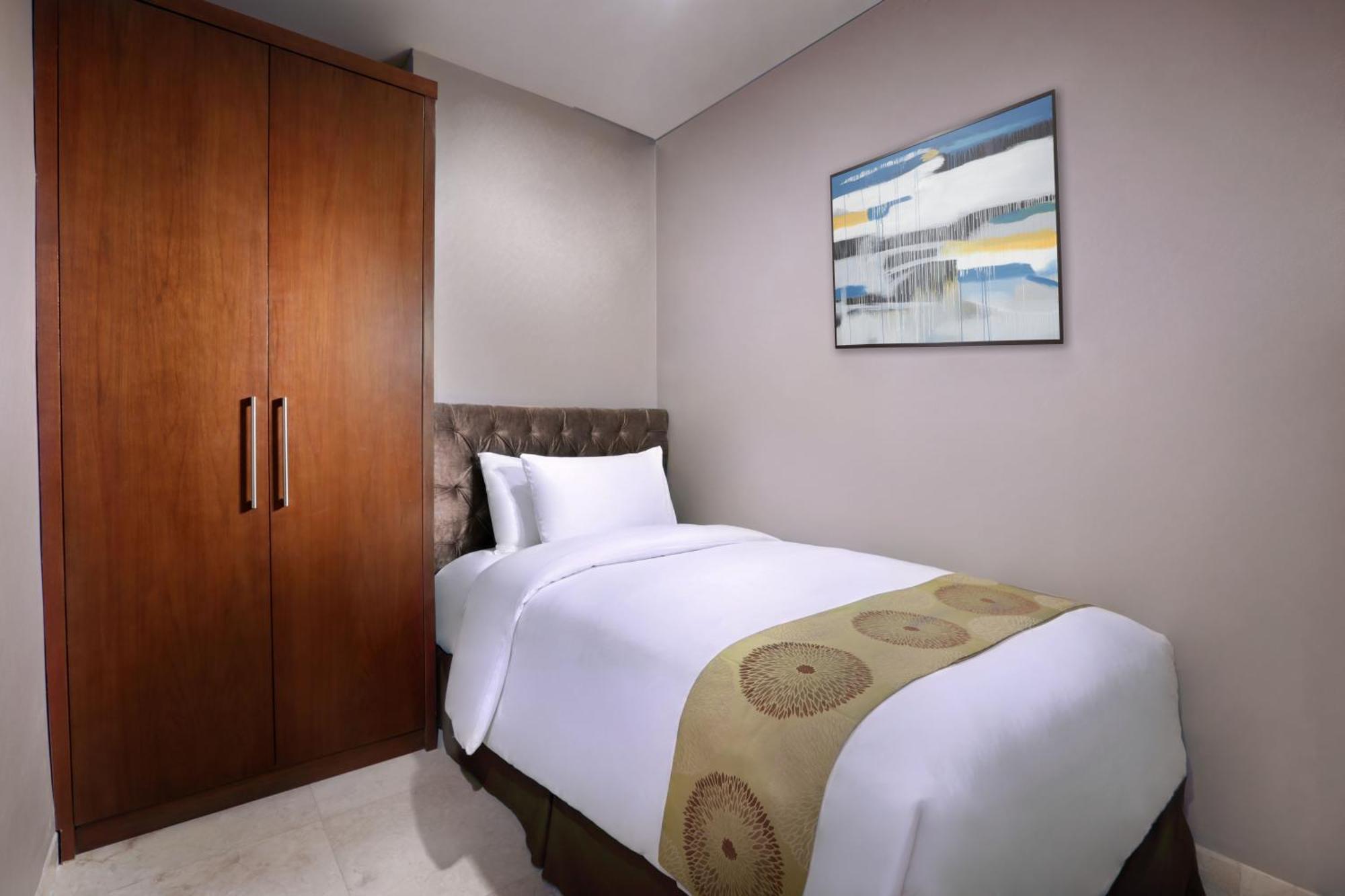 Two-Bedroom Suite,702335860:JPEG
